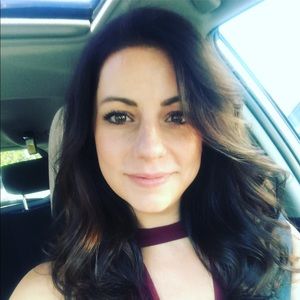 Meet your Posher, Corinne